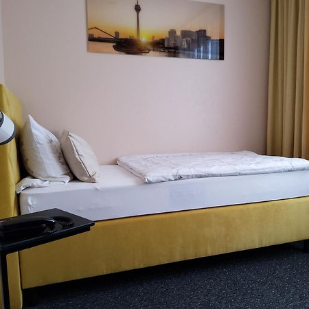 Schloss Hotel Gbr Düsseldorf Esterno foto